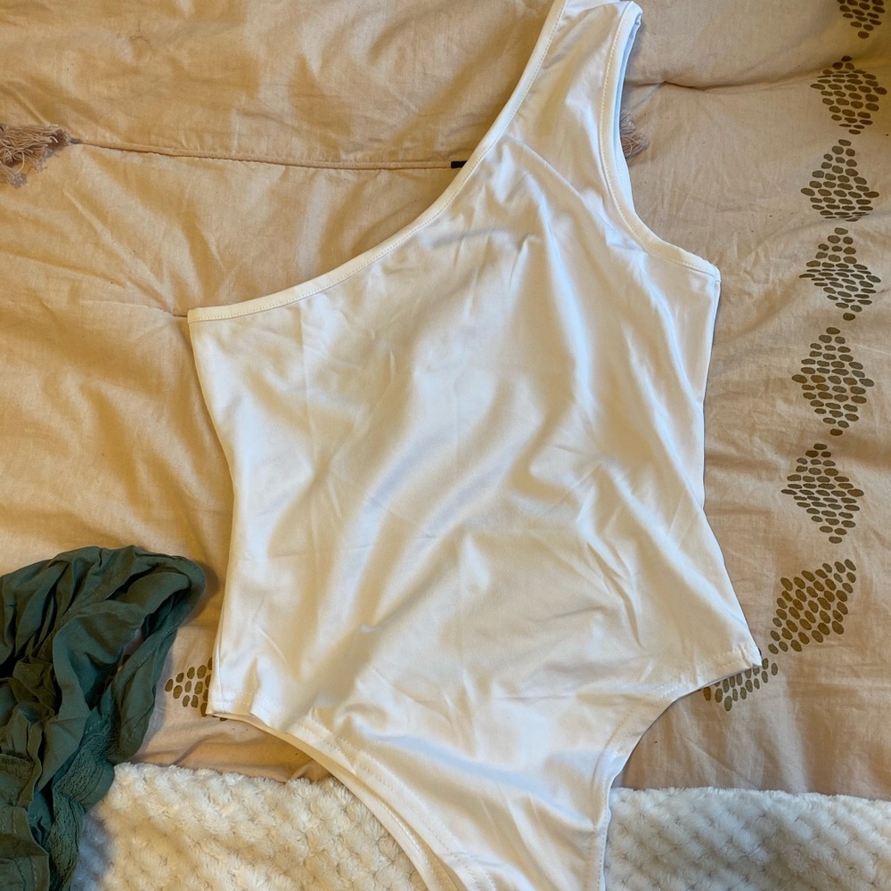 Off shoulder body suit